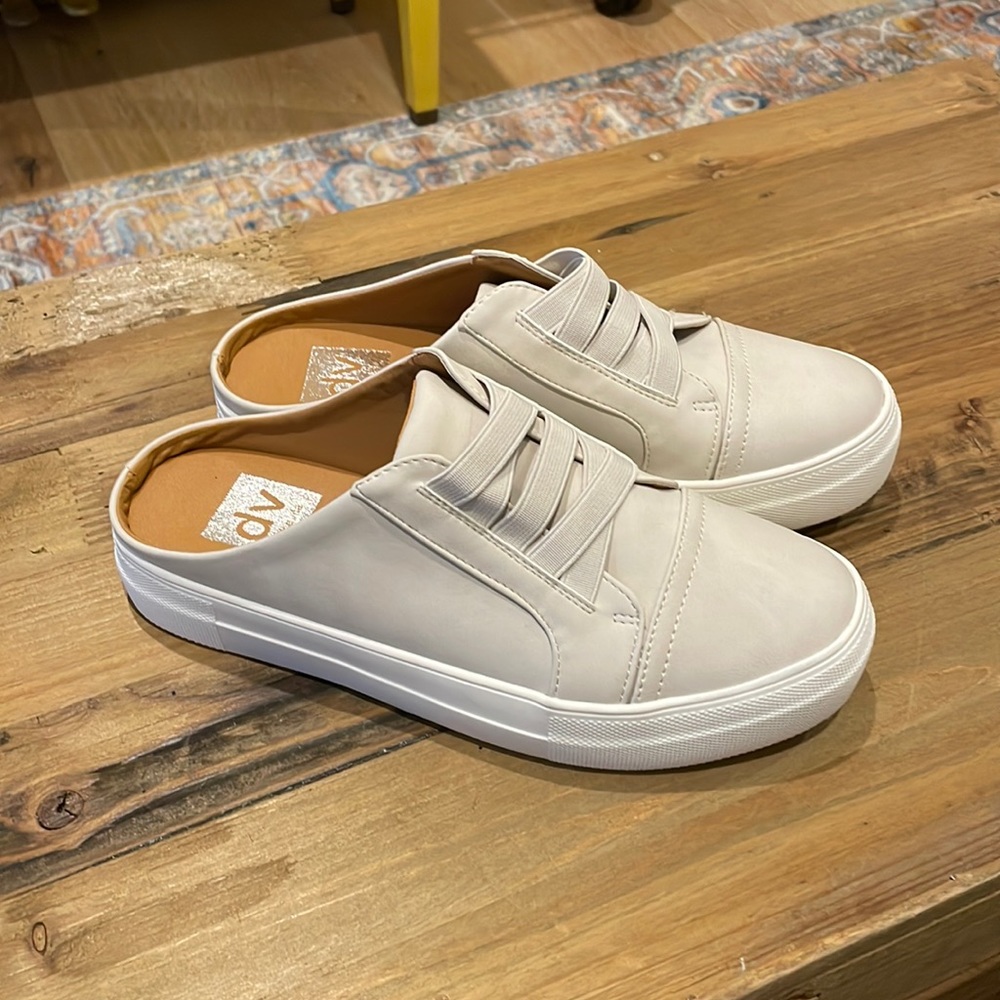 Dolce Vita slip on sneaker